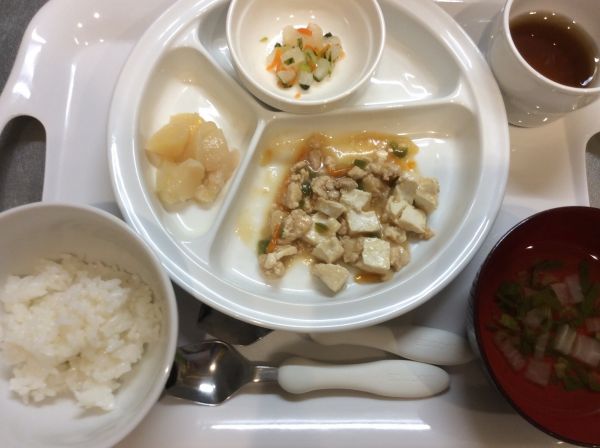 豆腐の肉みそ煮 離乳食完了期畑のピーマンが入っています。