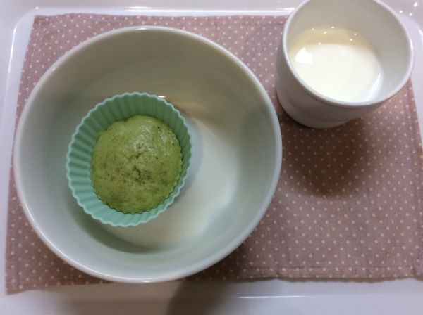 小松菜とバナナの蒸しパン 常食