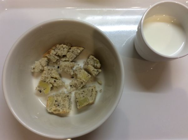 さつまいもと黒ごまのケーキ 離乳食完了期