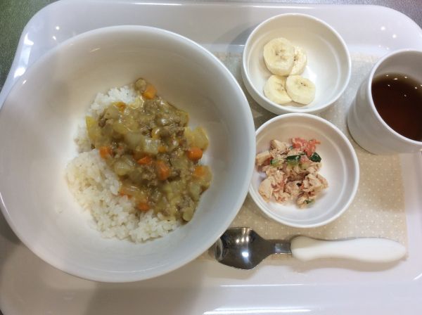 大根カレー 畑で採れた大根と人参を使っています🥕