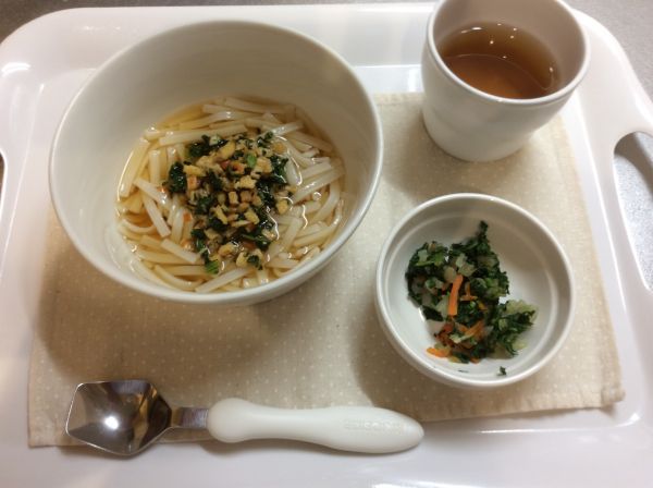 きつねうどん畑の大根の葉っぱとにんじんを使っています