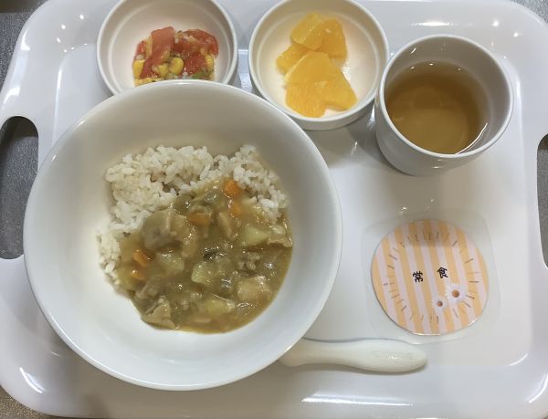夏野菜カレー常食畑のなすが入っています。