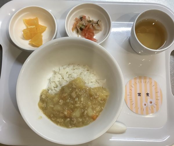 カレーライス常食畑のなすが入っています。