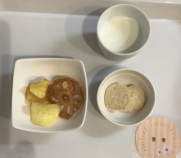 さつまいもれんこんチップス梅クッキー常食