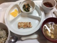 かじきの香り揚げ 完了期畑のかぶの葉となすを使っています