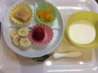 フルーツヨーグルト🍓🍌自分でフルーツヨーグルトを作りました。