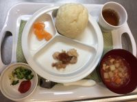 鶏肉のオニオンソース 畑のキャベツと人参を使っています🥕