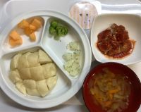 煮込みハンバーグ