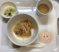 ナポリタン、キャベツとコーンのコールスロー常食