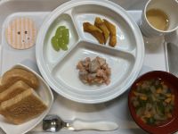 きなこ食パン🍞⭐︎畑のカブをスープに入れました