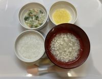 かれいと野菜煮さつまいも煮離乳食中期すまし汁に畑のかぶが入っています。